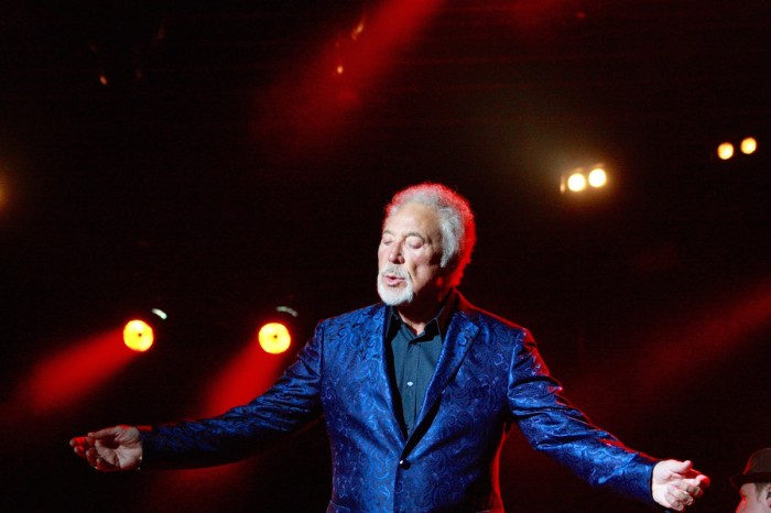 Full Concert Tom Jones Live Soundstage Maxazine